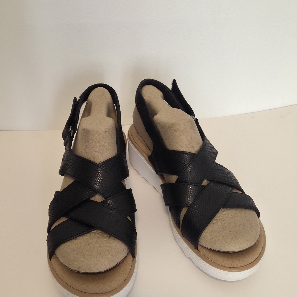 Clark’s Women’s  Jillian Black Leather Criss Cross Strappy Wedge Sandals - Picture 2 of 16